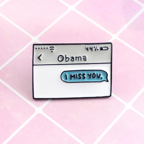 Message box Fashion pin - Picture 1 of 4